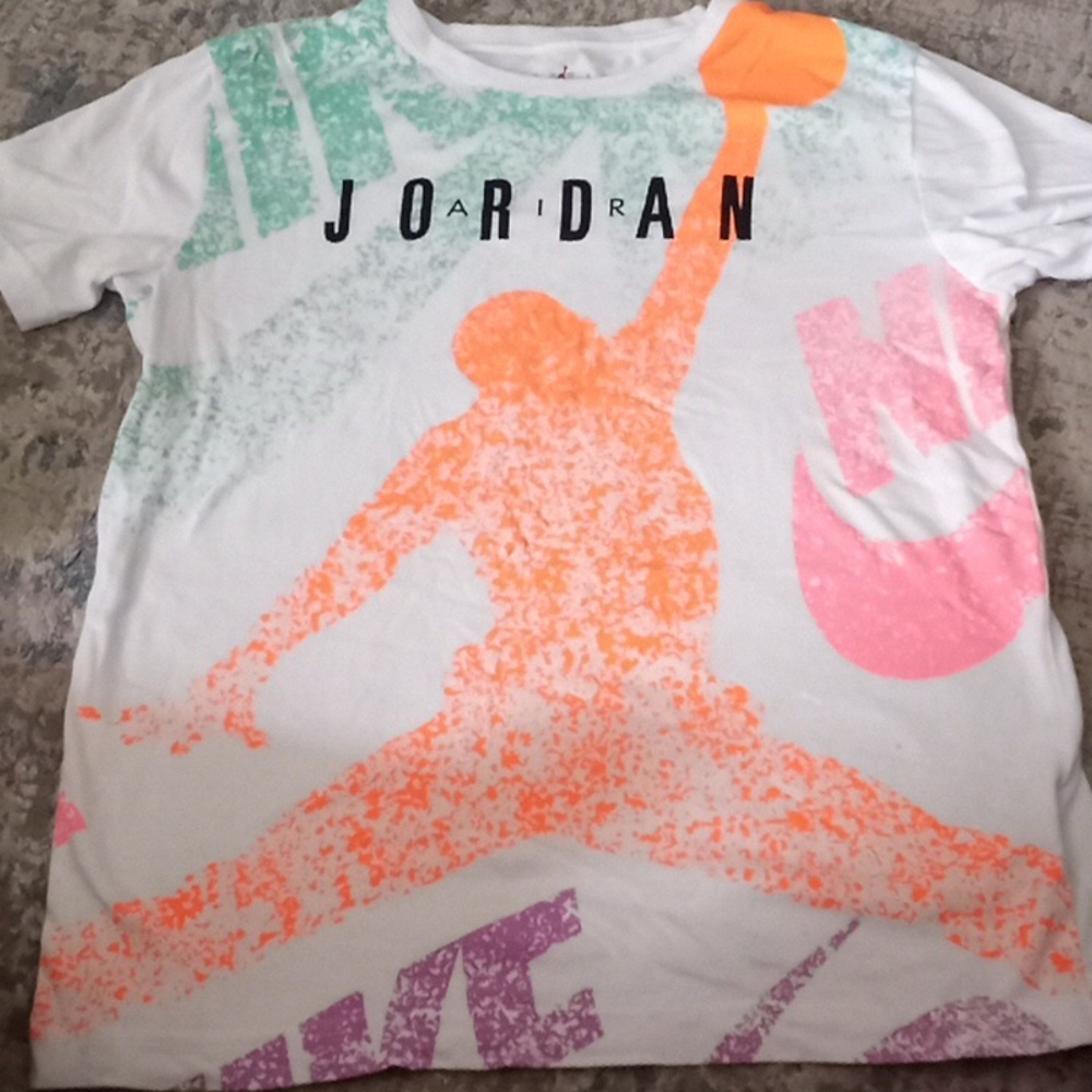 Air Jordan top